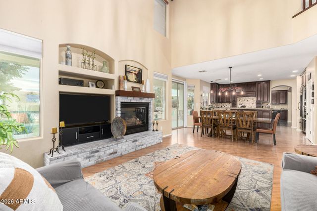 6042 W RUNNING DEER Trail, Phoenix, AZ 85083