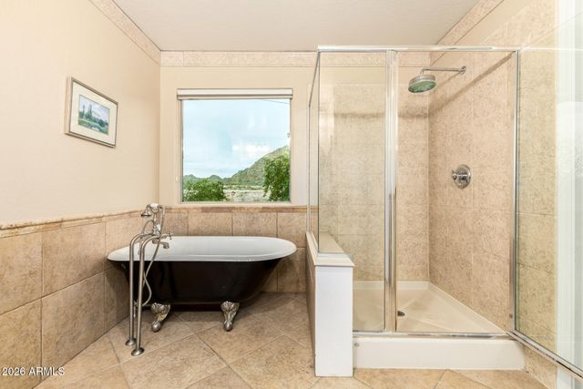 6042 W RUNNING DEER Trail, Phoenix, AZ 85083