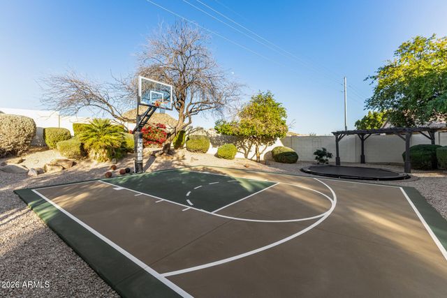 6042 W RUNNING DEER Trail, Phoenix, AZ 85083