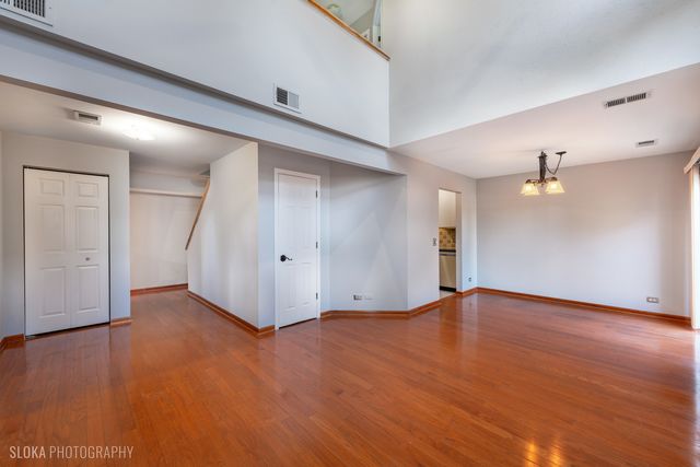 2342 Hamilton Place, Schaumburg, IL 60194