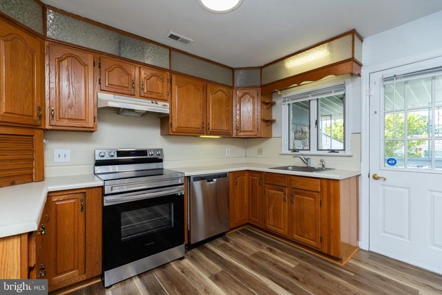 2127 BARR RD, Wilmington, DE 19808