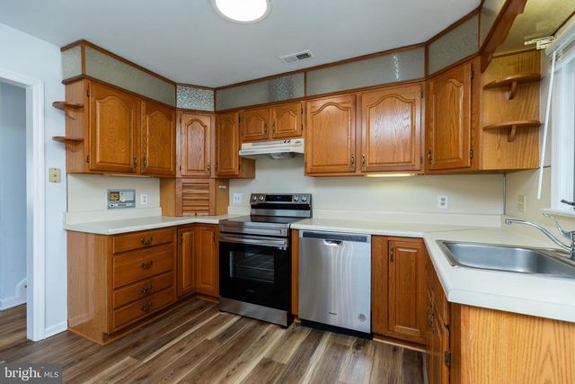 2127 BARR RD, Wilmington, DE 19808