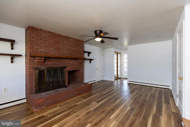 2127 BARR RD, Wilmington, DE 19808