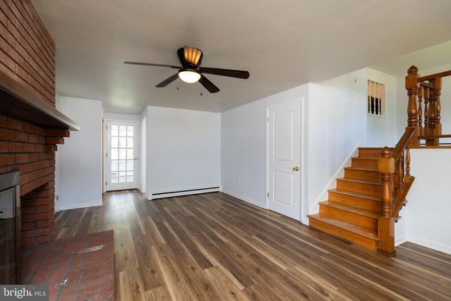 2127 BARR RD, Wilmington, DE 19808