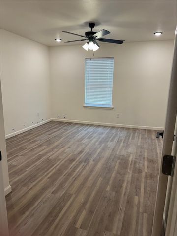 703 W Oak, Rogers, AR 72756