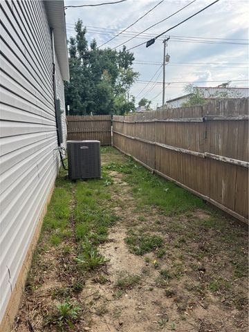 703 W Oak, Rogers, AR 72756