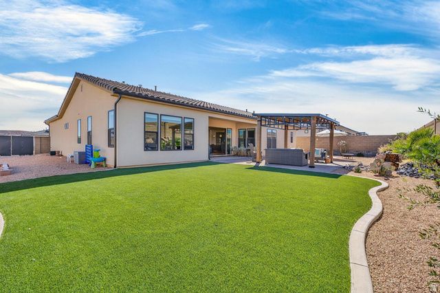 111 N BLACK AVE, Washington, UT 84780