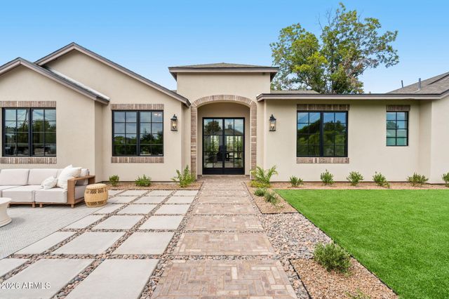 3802 E CAMPBELL Avenue, Phoenix, AZ 85018