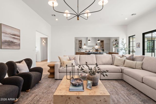 3802 E CAMPBELL Avenue, Phoenix, AZ 85018
