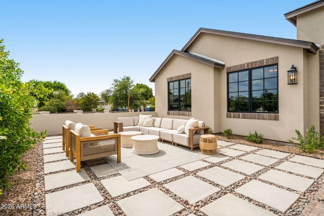 3802 E CAMPBELL Avenue, Phoenix, AZ 85018