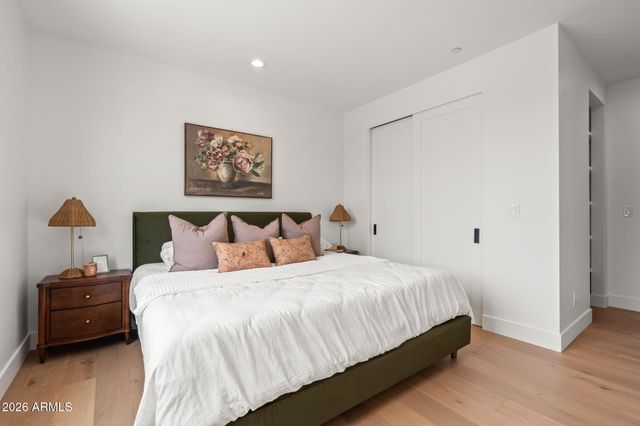 3802 E CAMPBELL Avenue, Phoenix, AZ 85018