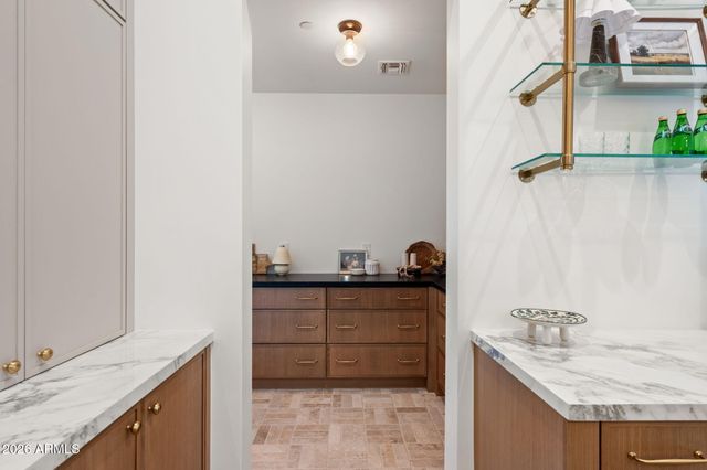 3802 E CAMPBELL Avenue, Phoenix, AZ 85018