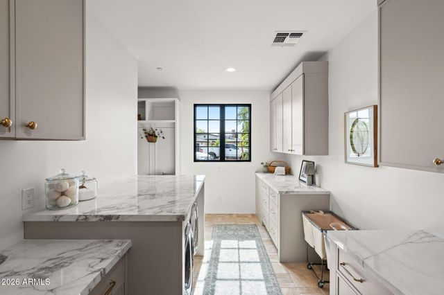3802 E CAMPBELL Avenue, Phoenix, AZ 85018