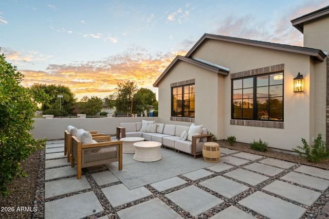 3802 E CAMPBELL Avenue, Phoenix, AZ 85018