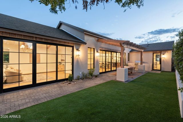 3802 E CAMPBELL Avenue, Phoenix, AZ 85018