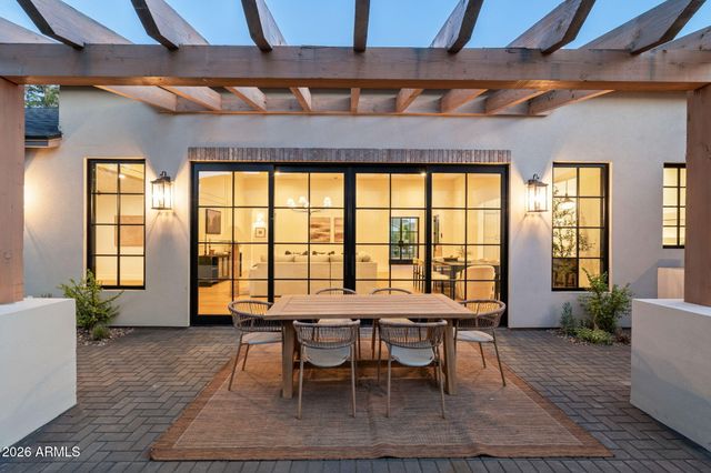 3802 E CAMPBELL Avenue, Phoenix, AZ 85018