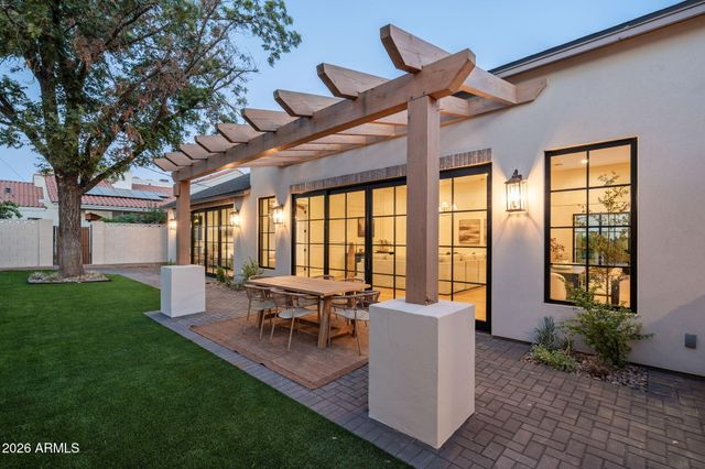 3802 E CAMPBELL Avenue, Phoenix, AZ 85018