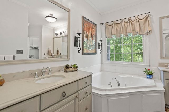 2222 Landrum Mill Road, Campobello, SC 29322