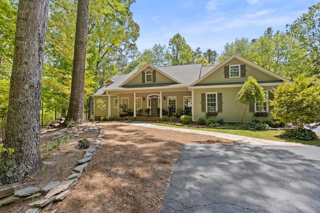 2222 Landrum Mill Road, Campobello, SC 29322