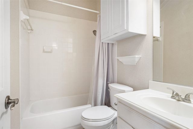 756 Trails End Circle, Hurst, TX 76054