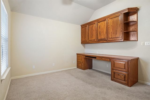 756 Trails End Circle, Hurst, TX 76054