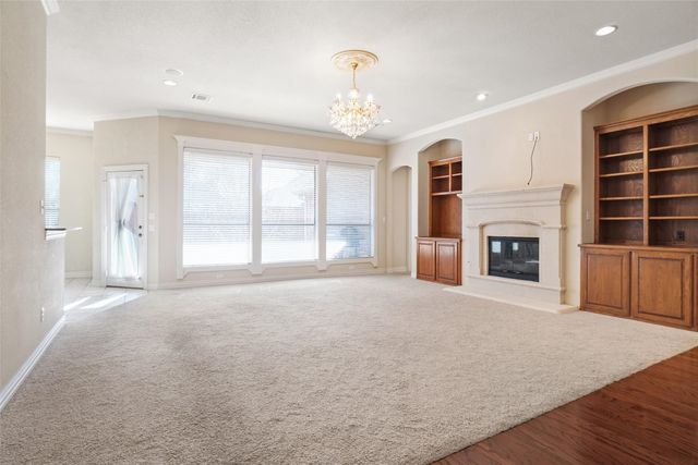 756 Trails End Circle, Hurst, TX 76054