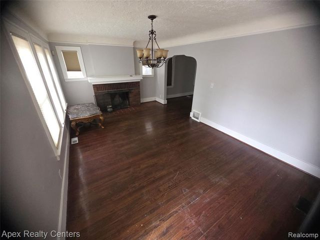 6444 Coleman Street, Dearborn, MI 48126