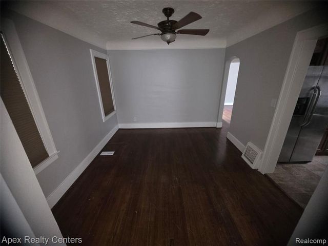 6444 Coleman Street, Dearborn, MI 48126