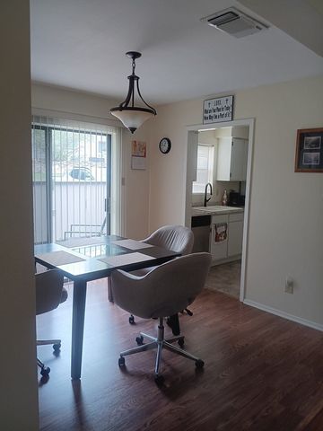 1965 West Lane, Kerrville, TX 78028