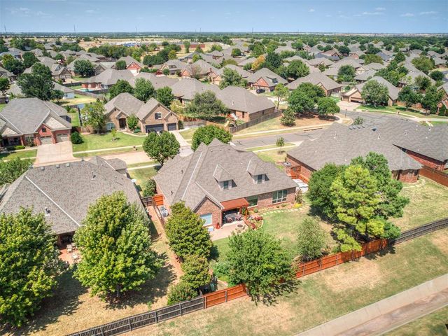 4612 NW 160th Terrace, Edmond, OK 73013