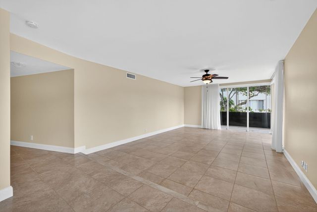 11811 Avenue Of The Pga 2-1h, Palm Beach Gardens, FL 33418