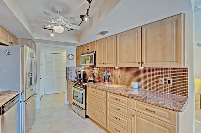 11811 Avenue Of The Pga 2-1h, Palm Beach Gardens, FL 33418