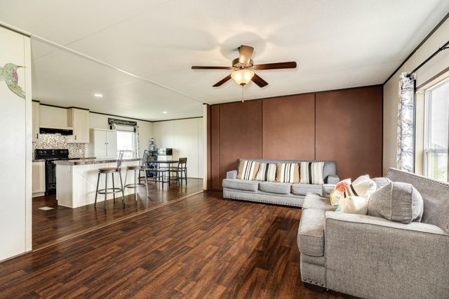 1886 County Road 212, Angleton, TX 77515