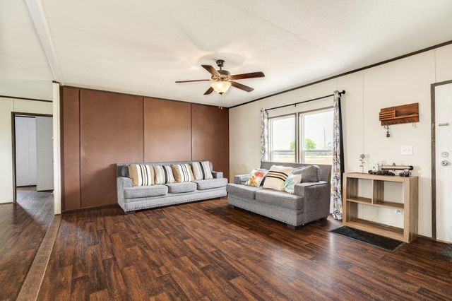 1886 County Road 212, Angleton, TX 77515