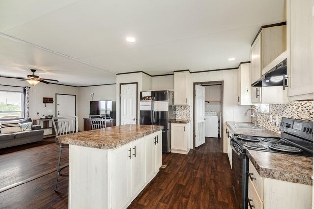 1886 County Road 212, Angleton, TX 77515