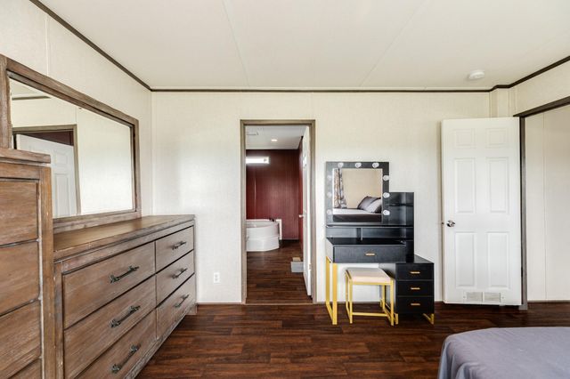 1886 County Road 212, Angleton, TX 77515