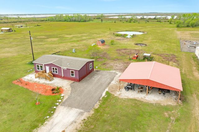 1886 County Road 212, Angleton, TX 77515