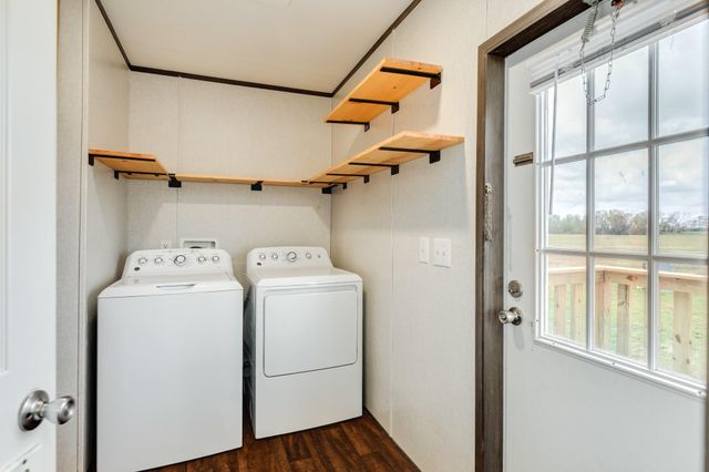 1886 County Road 212, Angleton, TX 77515