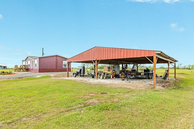 1886 County Road 212, Angleton, TX 77515