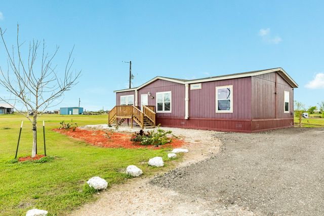 1886 County Road 212, Angleton, TX 77515