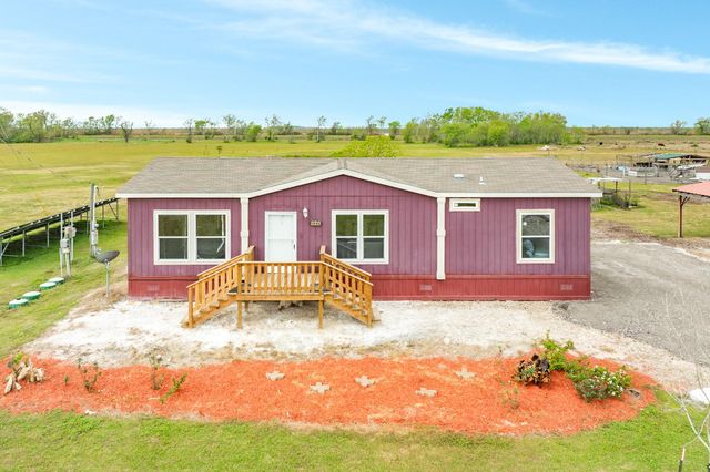 1886 County Road 212, Angleton, TX 77515