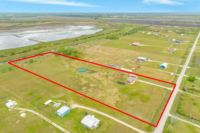 1886 County Road 212, Angleton, TX 77515