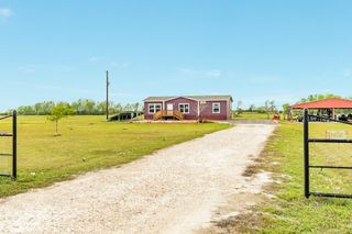 1886 County Road 212, Angleton, TX 77515