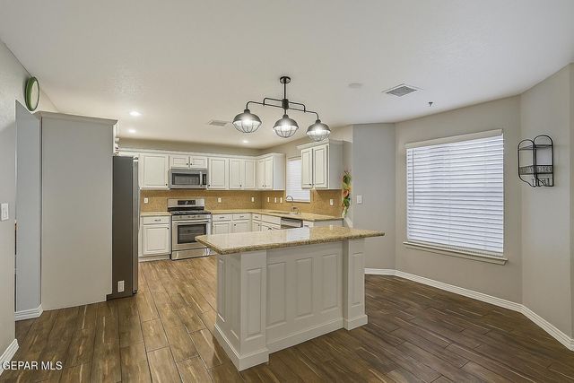 1268 A L GILL Drive, El Paso, TX 79936