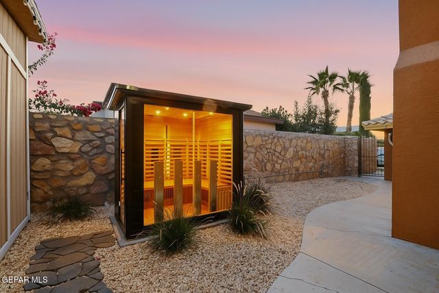 1268 A L GILL Drive, El Paso, TX 79936