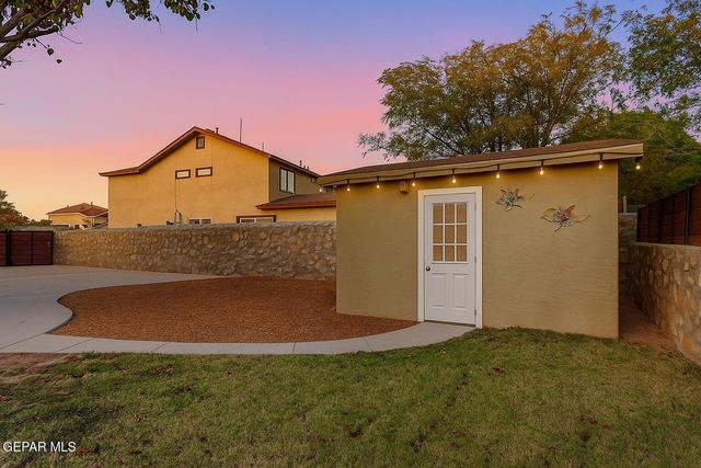 1268 A L GILL Drive, El Paso, TX 79936