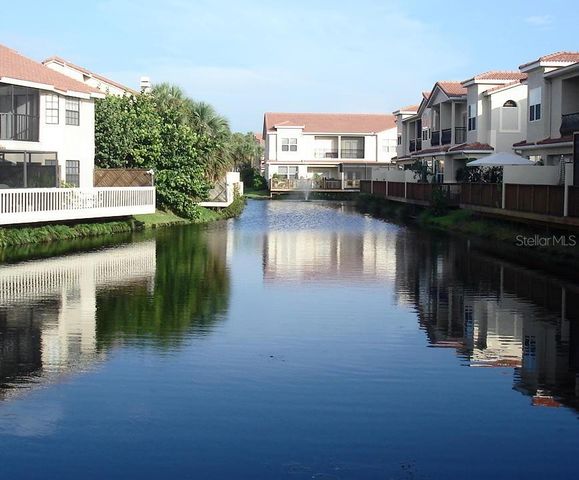 10432 LA MIRAGE COURT, Tampa, FL 33615