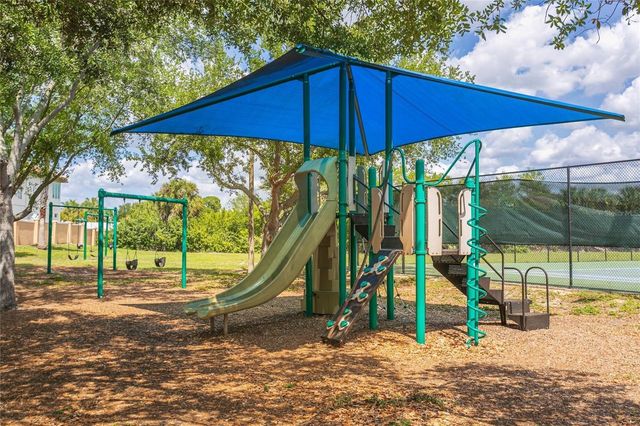 10432 LA MIRAGE COURT, Tampa, FL 33615