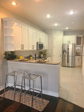 10432 LA MIRAGE COURT, Tampa, FL 33615