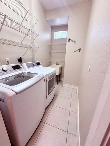 10432 LA MIRAGE COURT, Tampa, FL 33615